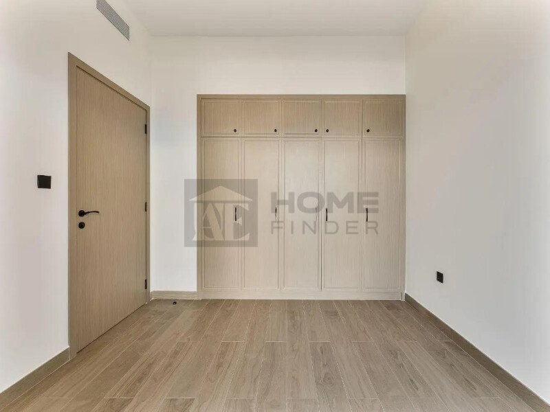 Townhouse for Rent in Santorini's - Damac Lagoons, Dubai - Unfurnished | Modern Layout | Balcony View at 170000 AED