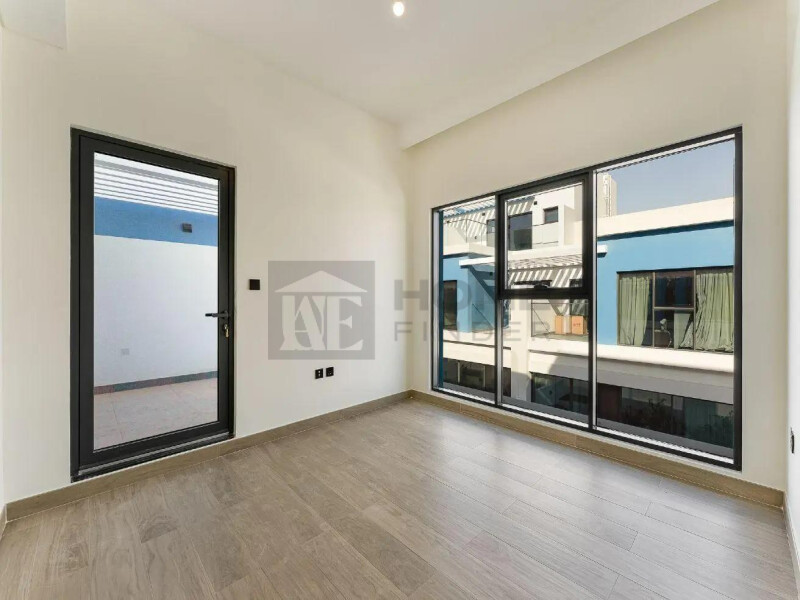 Townhouse for Rent in Santorini's - Damac Lagoons, Dubai - Unfurnished | Modern Layout | Balcony View at 170000 AED