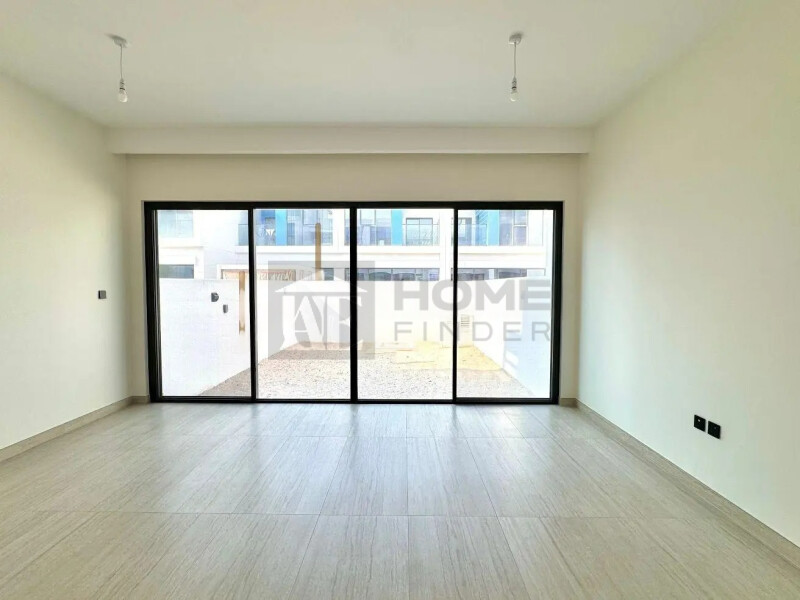 Townhouse for Rent in Santorini's - Damac Lagoons, Dubai - 4 Bedroom Townhouse | Family-Friendly | Unfurnished at 155000 AED