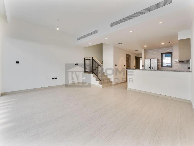 Townhouse for Sale in Santorini's - Damac Lagoons, Dubai - 4 Bed | Single Row | Family Friendly Community at 3450000 AED