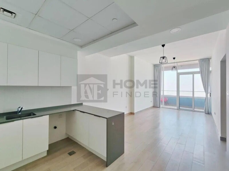Apartment for Sale in BLOOM TOWERS A - JVC, Dubai - High Floor | Vacant | Ready | Multiple Options | at 2099998 AED