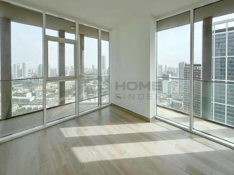Apartment for Sale in BLOOM TOWERS A - JVC, Dubai - High Floor | Vacant | Ready | Multiple Options | at 970000 AED