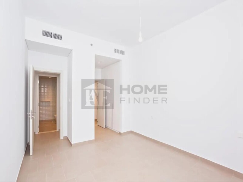 Apartment for Sale in Belgravia Heights 1 - Jumeirah Village Circle, Dubai - Cozy and Sleek| Polished Interiors| Mid Floor at 1290000 AED