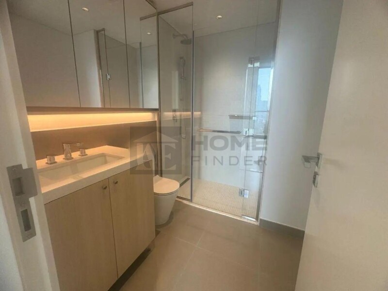 Apartment for Sale in Belgravia Heights 2 - Jumeirah Village Circle, Dubai - Hot Deal | Vacant on Transfer | White Goods at 2190000 AED