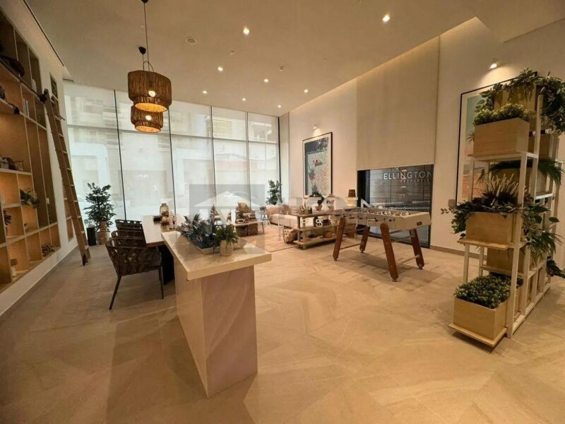 Apartment for Sale in Belgravia Heights 2 - Jumeirah Village Circle, Dubai - Hot Deal | Vacant on Transfer | White Goods at 2190000 AED