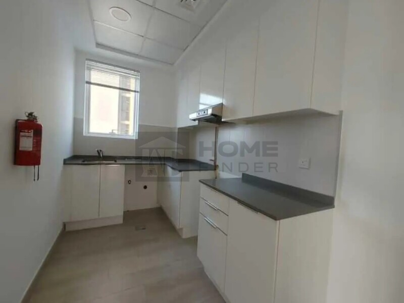 Apartment for Sale in Bloom Tower B - Jumeirah Village Circle, Dubai - Skyline View |Premium Layout |High Floor at 75000 AED