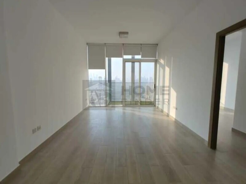 Apartment for Sale in Bloom Tower B - Jumeirah Village Circle, Dubai - Skyline View |Premium Layout |High Floor at 75000 AED