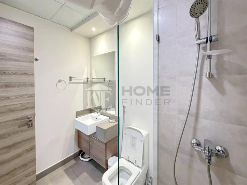 Apartment for Rent in Bloom Tower C - Jumeirah Village Circle, Dubai - Fully furnished |12 Cheques | Pool View at 81000 AED