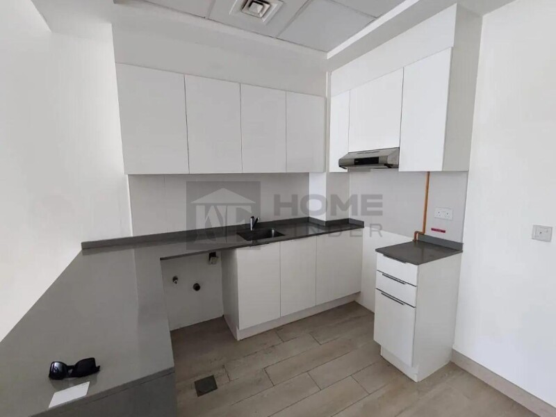 Apartment for Rent in Bloom Tower A - Jumeirah Village Circle, Dubai - Vacant Unit | High Floor | Skyline View at 135000 AED