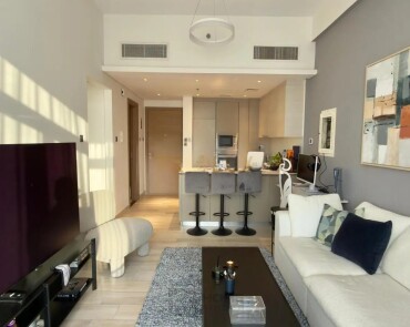 Pool View | Sunny One-Bedroom | Fully Equipped