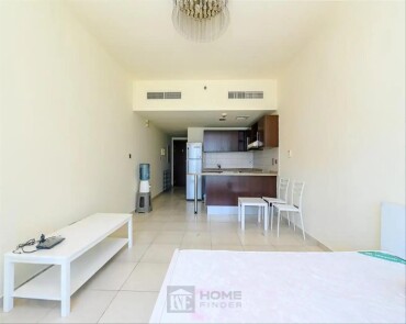 Park Views | Close to Metro | Spacious